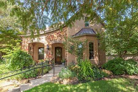 100 Stonehaven Court Mckinney, TX 75072