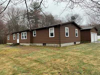 46 West St Douglas, MA 01516