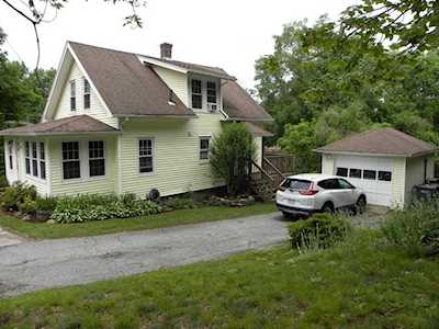 33 Stafford St Charlton, MA 01507