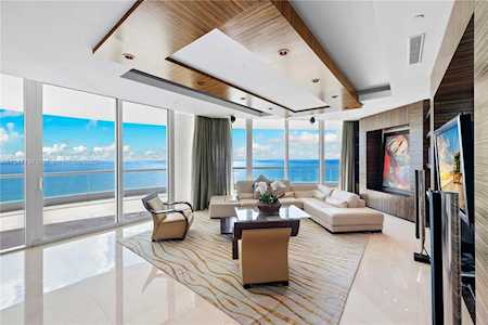 16051 Collins Ave #3204 Sunny Isles Beach, FL 33160