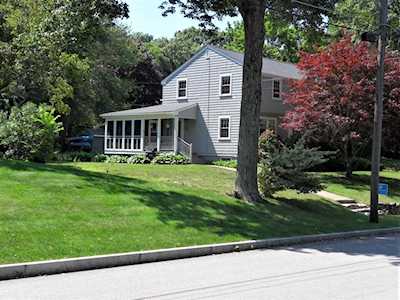 12 Denfeld Dr Westborough, MA 01581