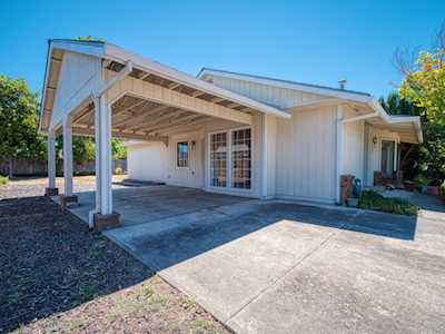 3076 Clearview Ave Medford, OR 97501