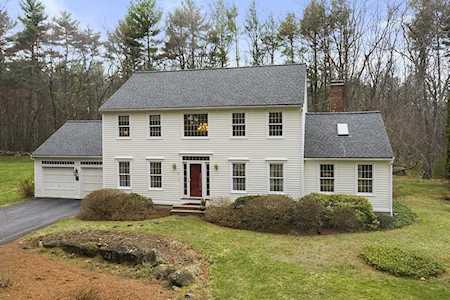12 Shannon Circle Westford, MA 01886