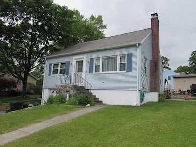 10 Kellett Dr Milford, MA 01757