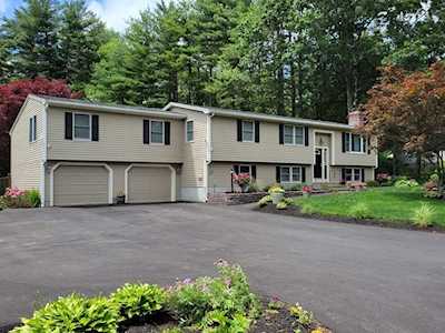 10 Susan Lane Bellingham, MA 02019