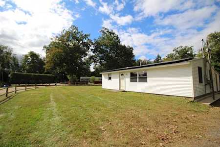 117 Paula Cir East Brookfield, MA 01515