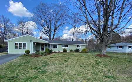 7 Loring Ave Maynard, MA 01754