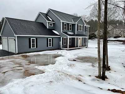 211 Brookfield Rd Sturbridge, MA 01518