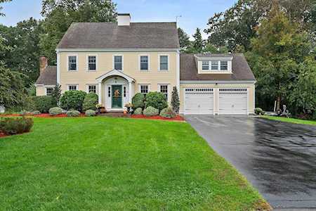 35 Persimmon Dr Scituate, MA 02066