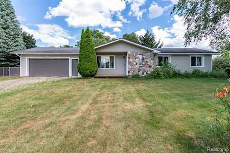 9274 Marinus Dr Tyrone Twp, MI 48430