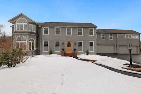 39 Pleasant Valley Rd Amesbury, MA 01913