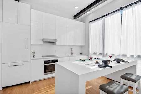6 Kemble Pl Boston, MA 02127