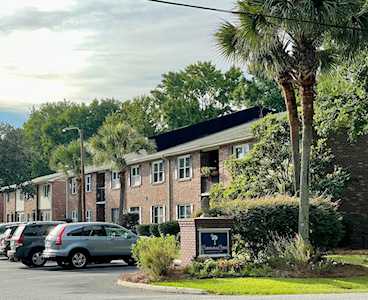 415 Parkdale Dr Charleston, SC 29414