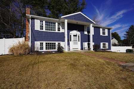 56 Puddingstone Lane Bellingham, MA 02019