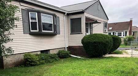 8 Danny Rd Boston, MA 02136