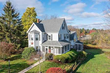 19 Mountain View St Templeton, MA 01436
