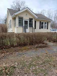 61 Glendale St Worcester, MA 01602