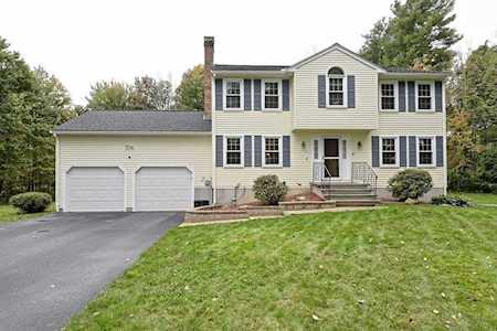 1 Pheasant Run Rd Medway, MA 02053