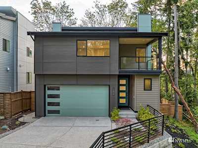 11030 SE 60th Ln Bellevue, WA 98006