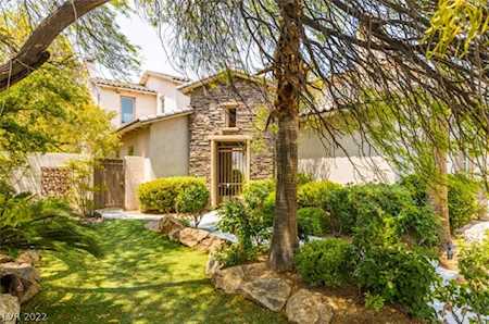11276 La Madre Ridge Dr Las Vegas, NV 89135