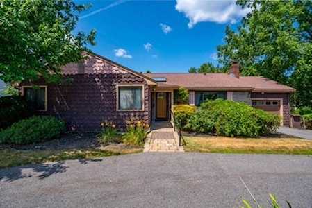 457 Parker St Newton, MA 02459