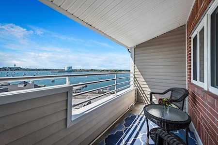 109 Water St #406 Beverly, MA 01915