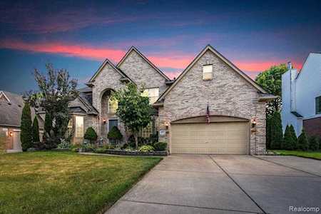 49077 Paloma Dr Van Buren Twp, MI 48111
