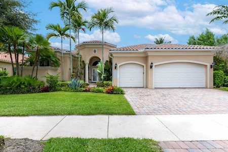 201 Via Emilia Palm Beach Gardens, FL 33418