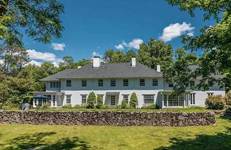 120 & 120A Hill St Topsfield, MA 01983