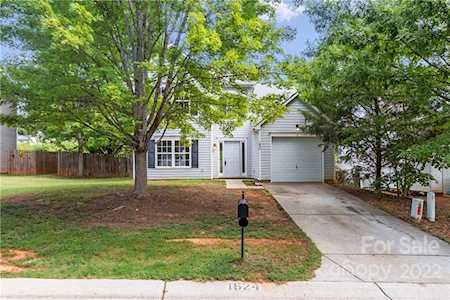 1624 Flagsworth Rd Clover, SC 29710