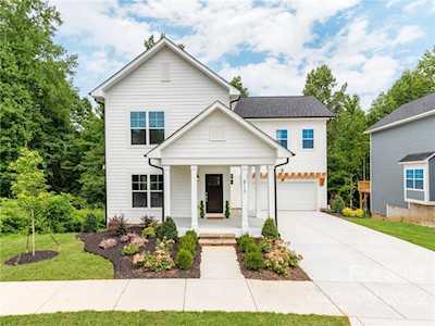 8117 Dumphries Dr Huntersville, NC 28078
