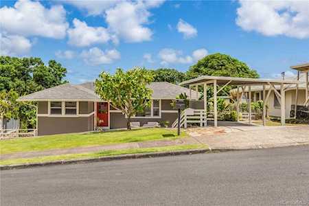 5211 Pilikai Street Honolulu, HI 96821