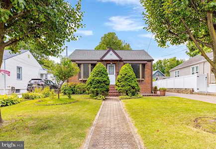 729 Evergreen Ave N Woodbury, NJ 08096