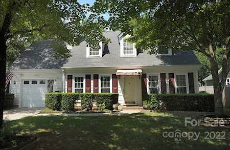 8634 Brookstead Dr Charlotte, NC 28215