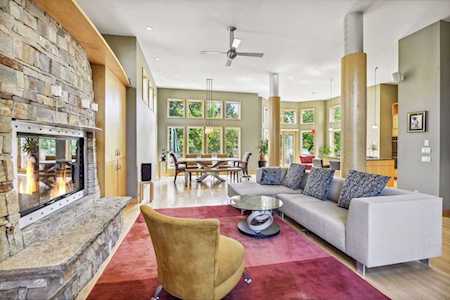408 River Street Minneapolis, MN 55401