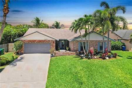 7007 NW 40th St Coral Springs, FL 33065