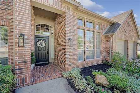 2712 Cliffwood Drive Grapevine, TX 76051
