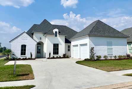 604 Cedar Lake Drive Youngsville, LA 70592