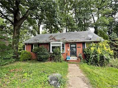 1908 Hillcrest Circle Richmond, VA 23225