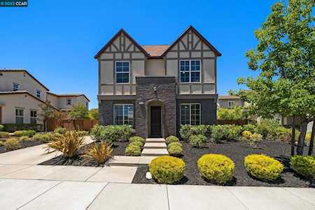2115 Carmenere St Danville, CA 94506