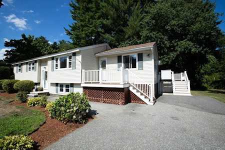 20 Governor Hutchinson Rd Billerica, MA 01821