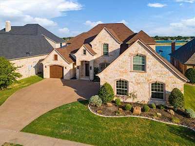 2303 Vienna Drive Granbury, TX 76048