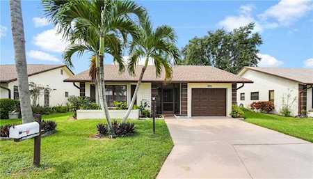 6340 Lakemont Circle Green Acres, FL 33463