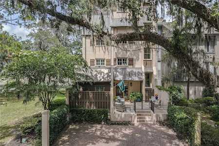 10 Spinnaker Ct Hilton Head Island, SC 29928