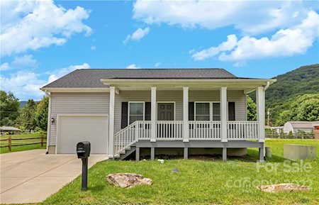 29 Dream Meadow Ln Maggie Valley, NC 28751