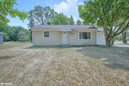 5928 Taylor Dr. Shelby Twp, MI 48317