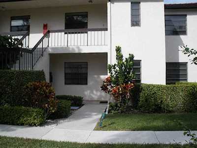 8566 Casa Del Lago #H Boca Raton, FL 33433