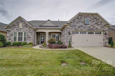 2053 Rocky Hollow Dr Waxhaw, NC 28173