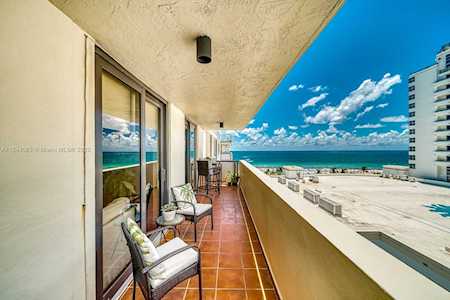 1621 Collins Ave #1008 Miami Beach, FL 33139