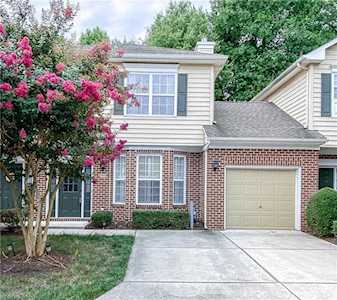 5809 Bearcroft Ct Virginia Beach, VA 23464